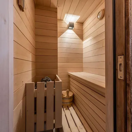 シャレー Cosy 5 Pers Pres Des Pistes Avec Sauna Et Terrasse - Fr-1-631-188 クールシュヴェル